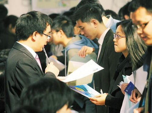 求職面試不能像孔雀開(kāi)屏一樣單純炫耀自己